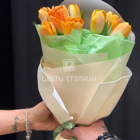 Нежный букет из тюльпанов